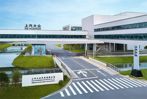 品牌丨合資品牌銷冠續(xù)寫傳奇：上汽大眾以"油電并進(jìn)"迎戰(zhàn)2025