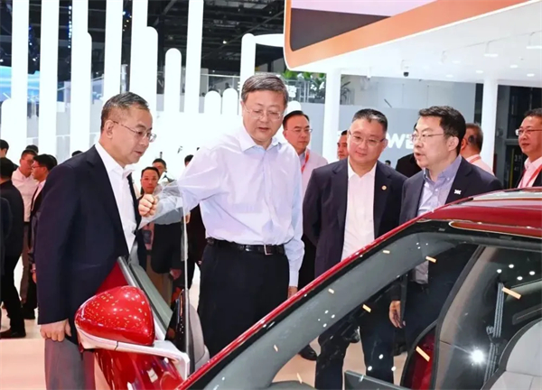 黨代會系列報道（四）丨以高質(zhì)量黨建引領高質(zhì)量發(fā)展，加快建成世界一流汽車集團