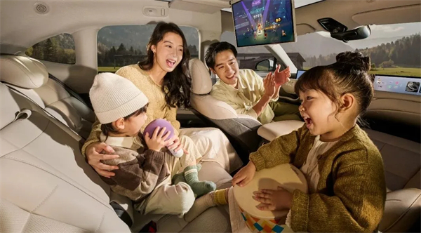 升艙不加價！“滿配SUV”全新智己LS6劇院版上市，權(quán)益價21.99萬~28.29萬元