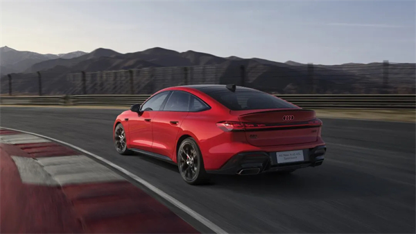 全新上汽奧迪A5L Sportback正式上市，限時(shí)臻享價(jià)25.99萬元起