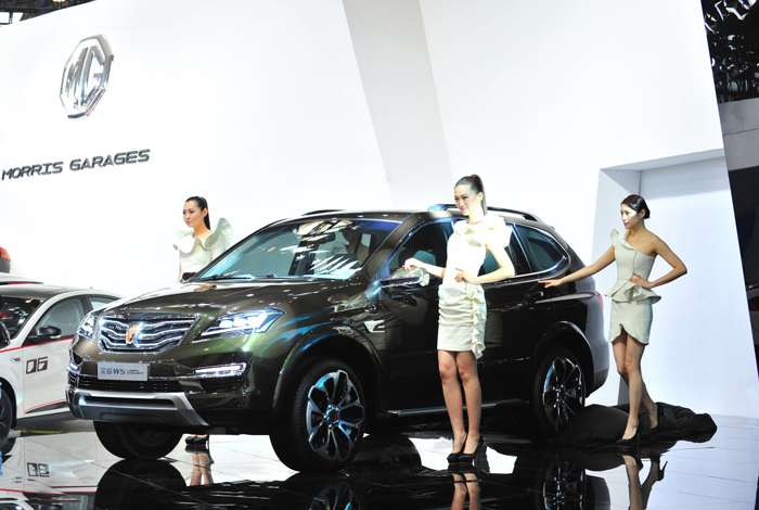 更時(shí)尚、更科技、更實(shí)用 “新一代跨領(lǐng)域?qū)I(yè)SUV”榮威W5 Urban Concept全球首發(fā)